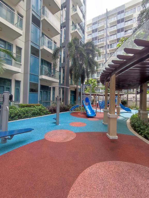 Two Palmtree Villas Newport Boulevard Near Naia 3 Pasay City Manila Eksteriør billede