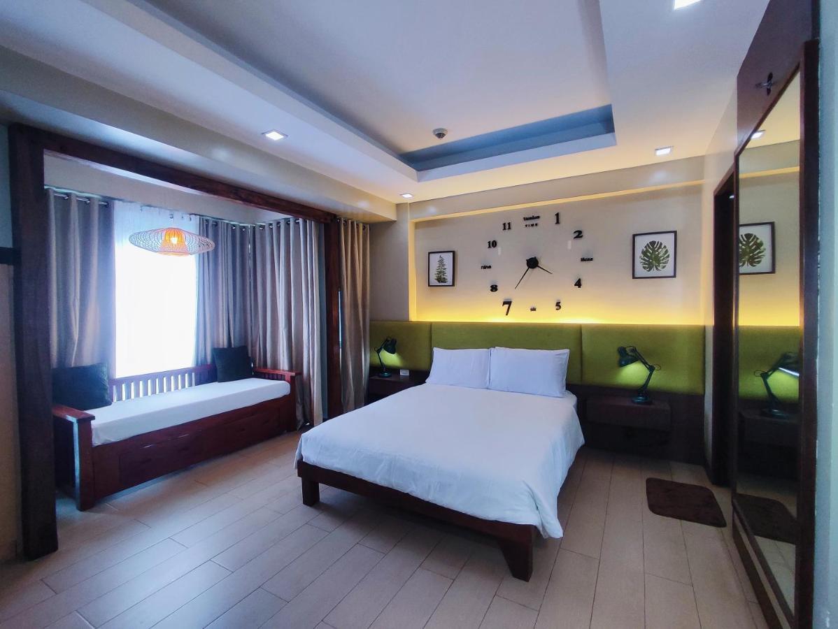 Two Palmtree Villas Newport Boulevard Near Naia 3 Pasay City Manila Eksteriør billede